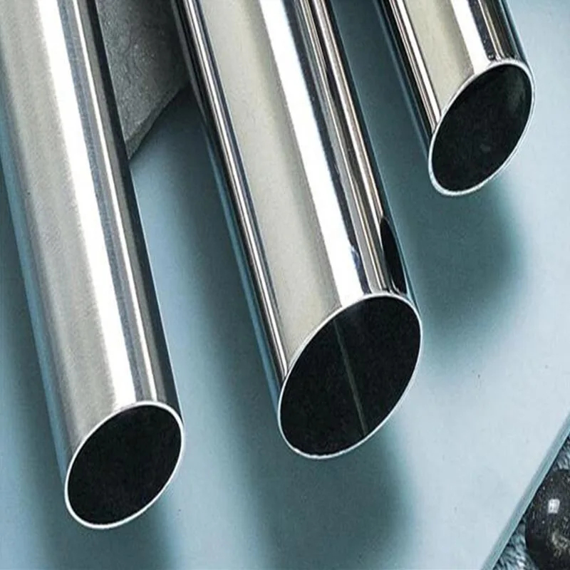 Come si comportano i tubi senza saldatura in acciaio inossidabile 304 nelle tubazioni e nella fabbricazione industriali?